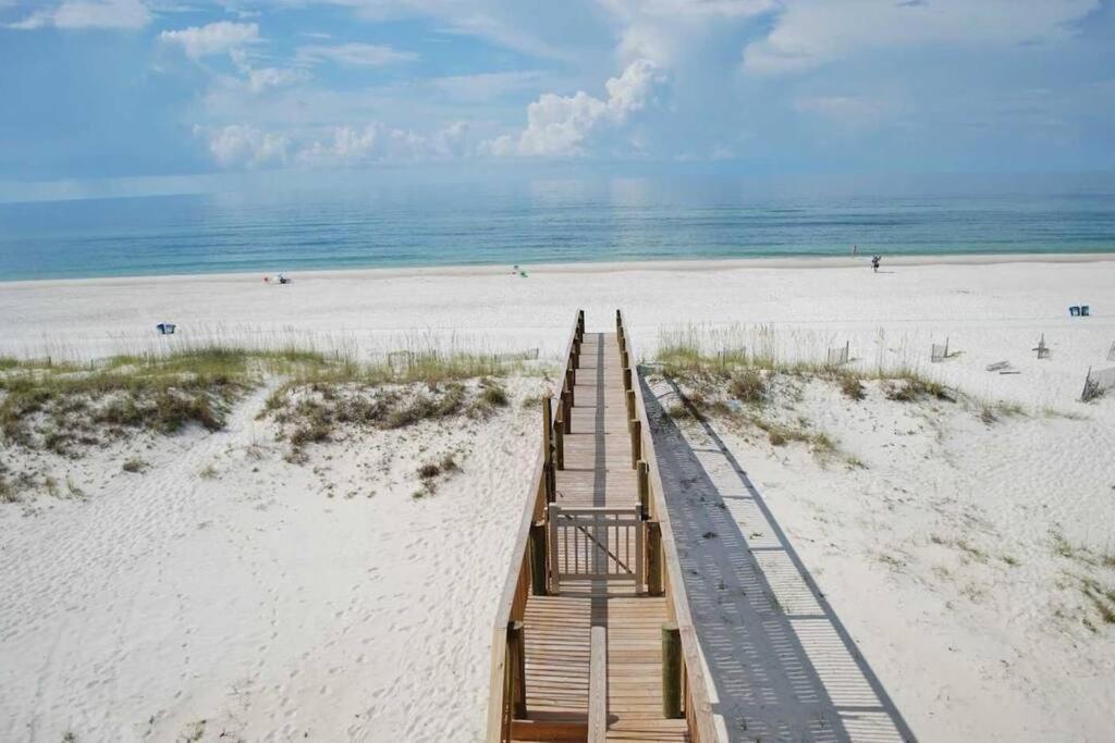 Beachfront~8Bedrooms~Lemonshello Gulf Shores Bagian luar foto