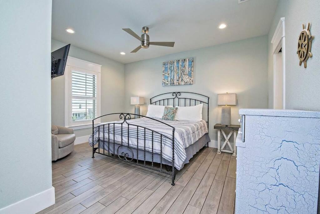 Beachfront~8Bedrooms~Lemonshello Gulf Shores Bagian luar foto